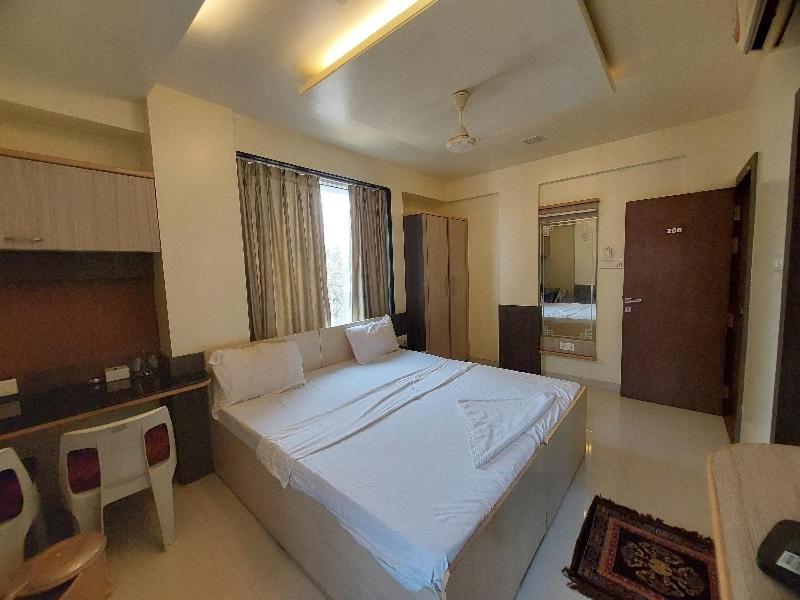 Super Hotel O Happy Homely Stay Near Pune Airport Khadki Eksteriør bilde