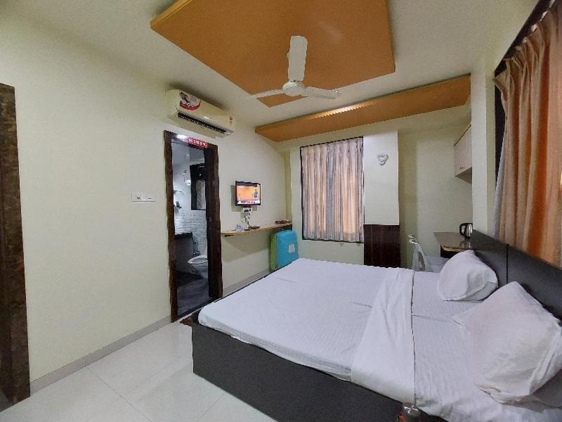 Super Hotel O Happy Homely Stay Near Pune Airport Khadki Eksteriør bilde