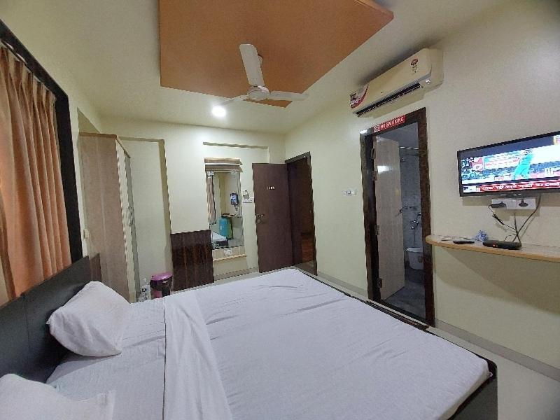 Super Hotel O Happy Homely Stay Near Pune Airport Khadki Eksteriør bilde